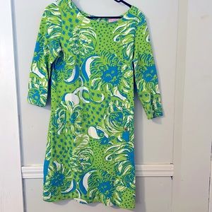 Adorable jersey dress by Lilly Pulitzer three-quarter sleeves